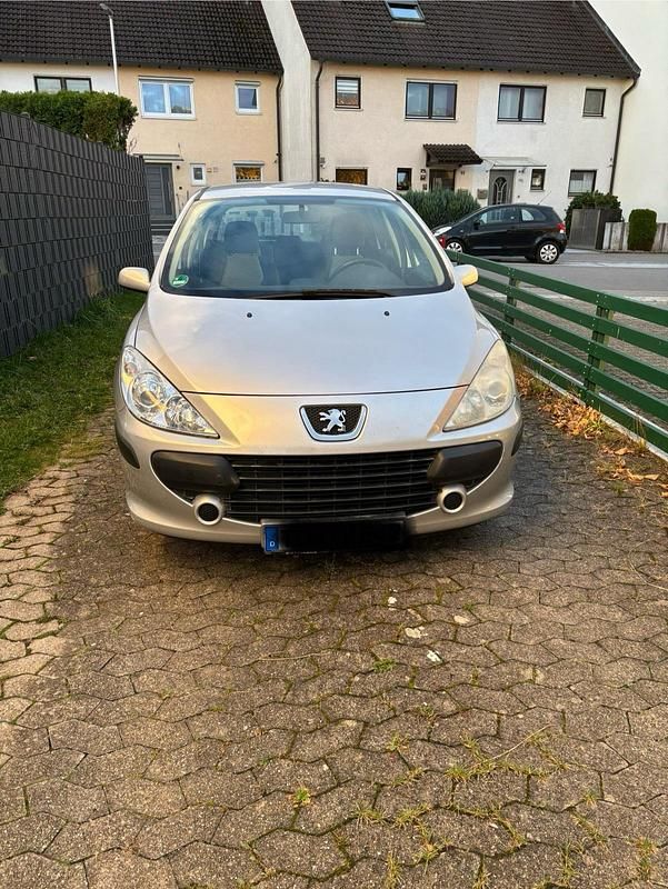 Silber Gebraucht 2005 Peugeot 307 Limousine | 2.150 € (Fairer Preis) - Bild 1/4
