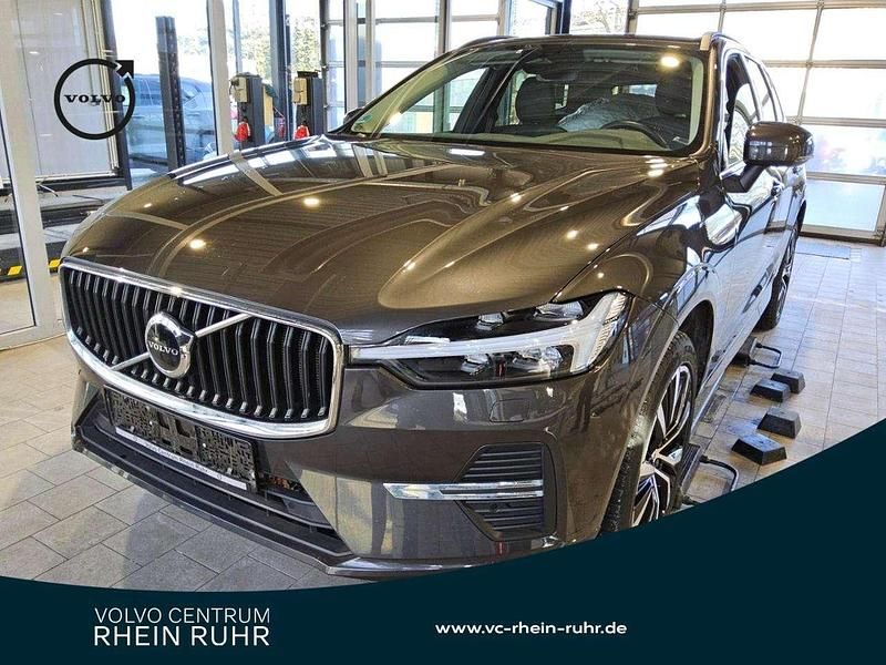 Grau platinum grey / metallic Gebraucht 2024 Volvo XC60 Core SUV | 36.980 € (Fairer Preis) - Bild 1/2