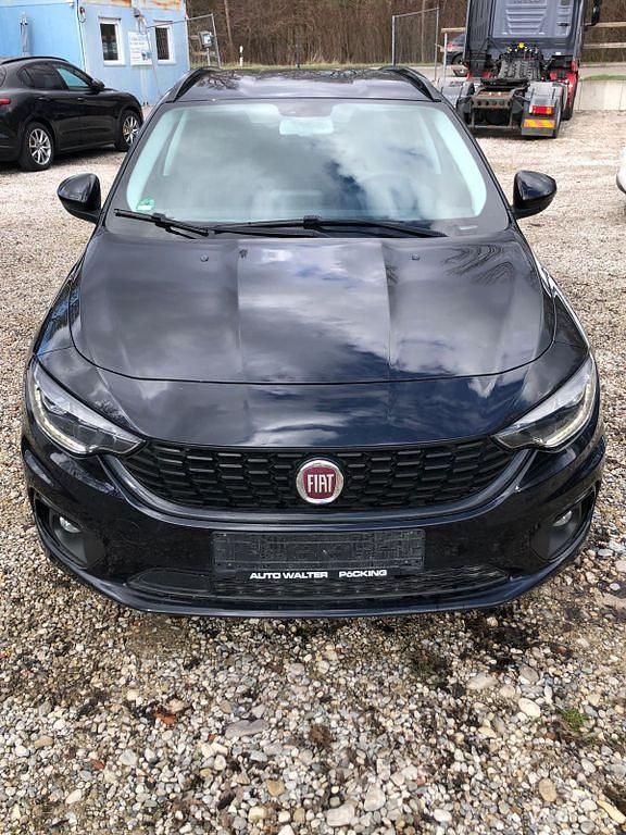 Gebraucht Fiat Tipo S 120 PS (88 kW) 2018 Schwarz Limousine