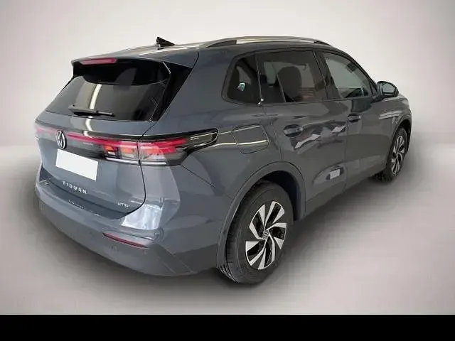 Neu VW Tiguan IQ Drive 150 PS (110 kW) 2025 Manufacturer SUV