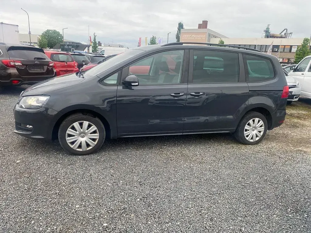 Gebraucht VW Sharan Trendline 140 PS (102 kW) 2014 Grau Van / Kleinbus
