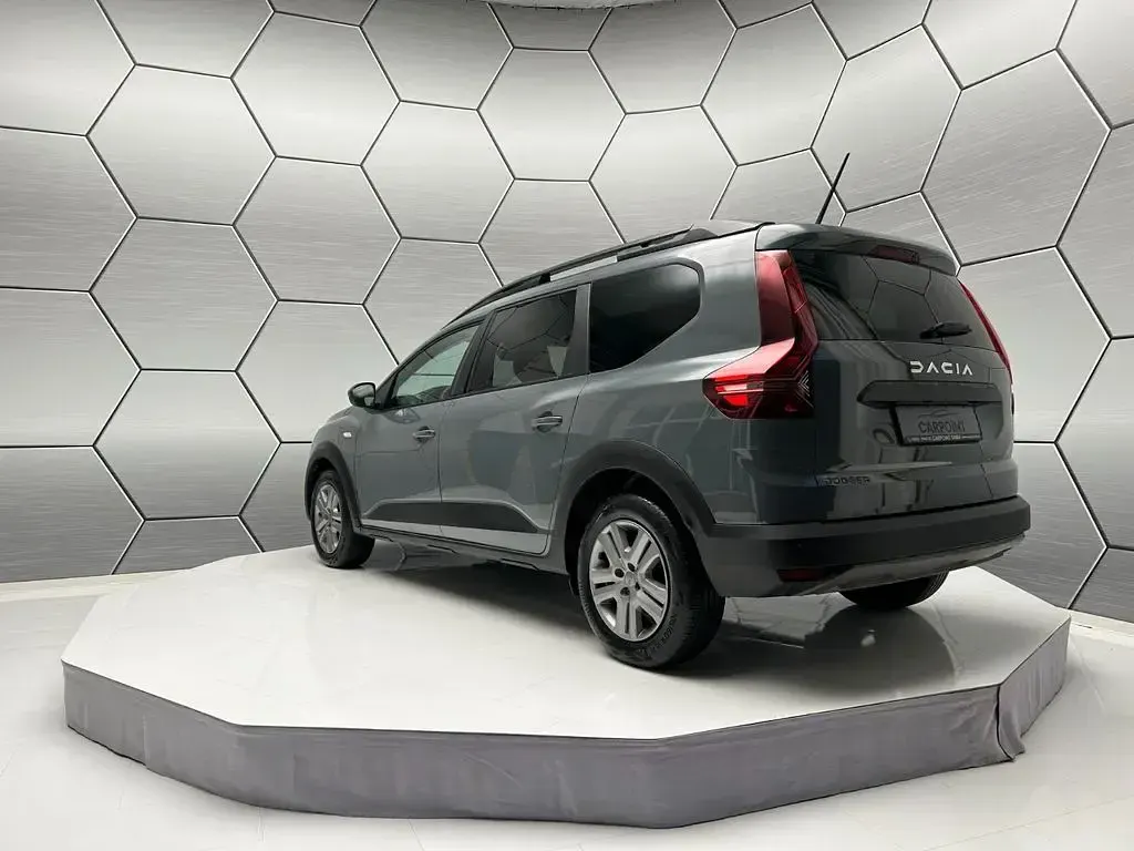 Gebraucht Dacia Jogger Expression 101 PS (74 kW) 2024 Grau Van / Kleinbus