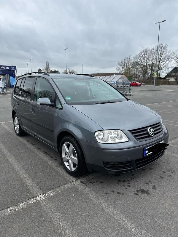 Gebraucht VW Touran 115 PS (84 kW) 2004 Grau Van / Kleinbus