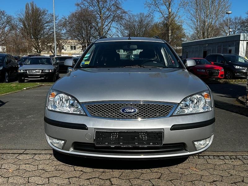 Gebraucht Ford Mondeo Ghia 131 PS (96 kW) 2005 Silber Kombi