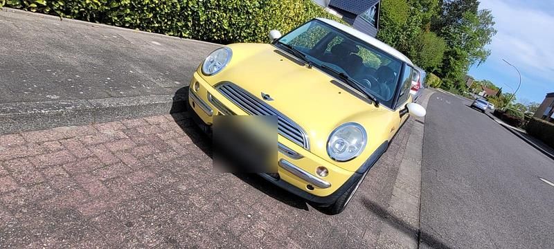 Usata Mini Cooper 115 CV (84 kW) 2002 Giallo Utilitaria