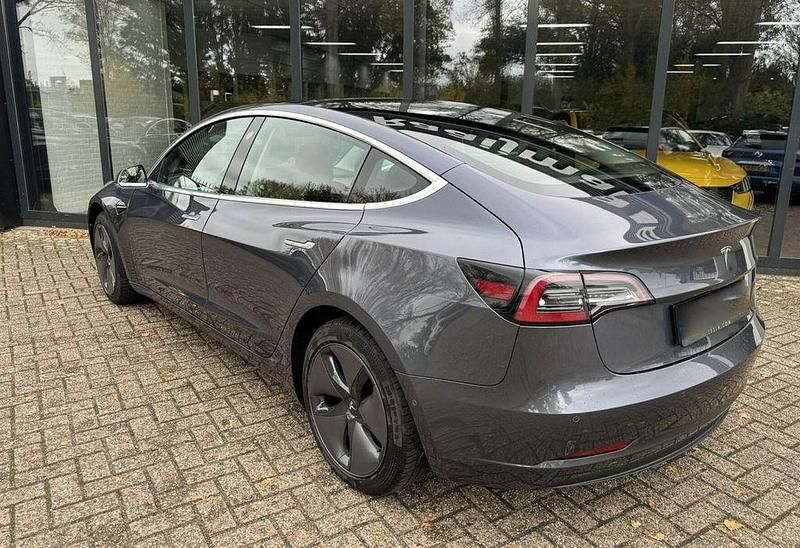 Gebraucht Tesla Model 3 Standard Range Plus 239 kW (325 PS) 2019 Grau Limousine