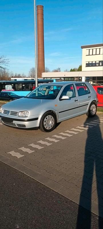 Grau Gebraucht 1999 VW Golf Limousine | 1.750 € (Fairer Preis) - Bild 1/4