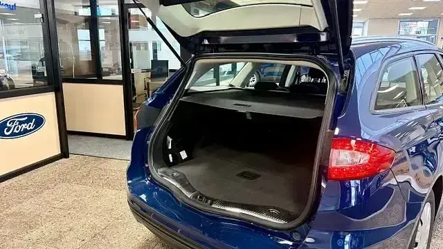 Gebraucht Ford Mondeo Trend 160 PS (117 kW) 2017 Blau Kombi