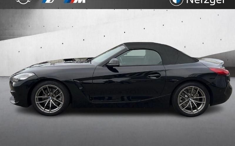 Gebraucht BMW Z4 Advantage 197 PS (144 kW) 2023 Black sapphire metallic Cabrio