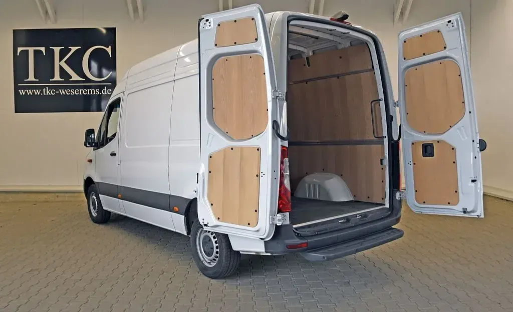 Gebraucht Mercedes Sprinter 170 PS (125 kW) 2024 Weiß Van