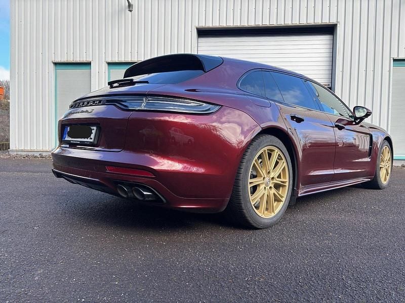 Gebraucht Porsche Panamera Turbo S Sport Turismo 700 PS (514 kW) 2021 Rot Limousine