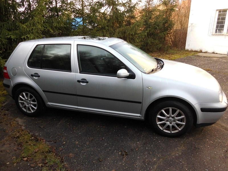 Gebraucht VW Golf IV 75 PS (55 kW) 2001 Silber Limousine