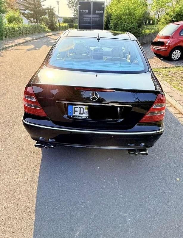 Gebraucht Mercedes E240 177 PS (130 kW) 2002 Schwarz Limousine