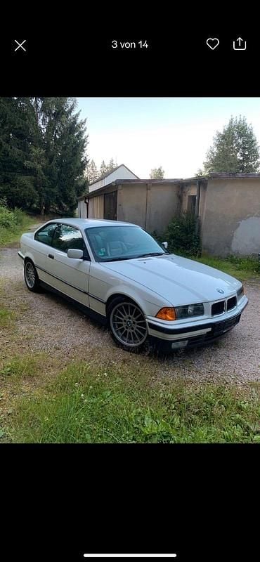 Weiß Gebraucht 1993 BMW 318 Coupé | 9.500 € - Bild 1/4