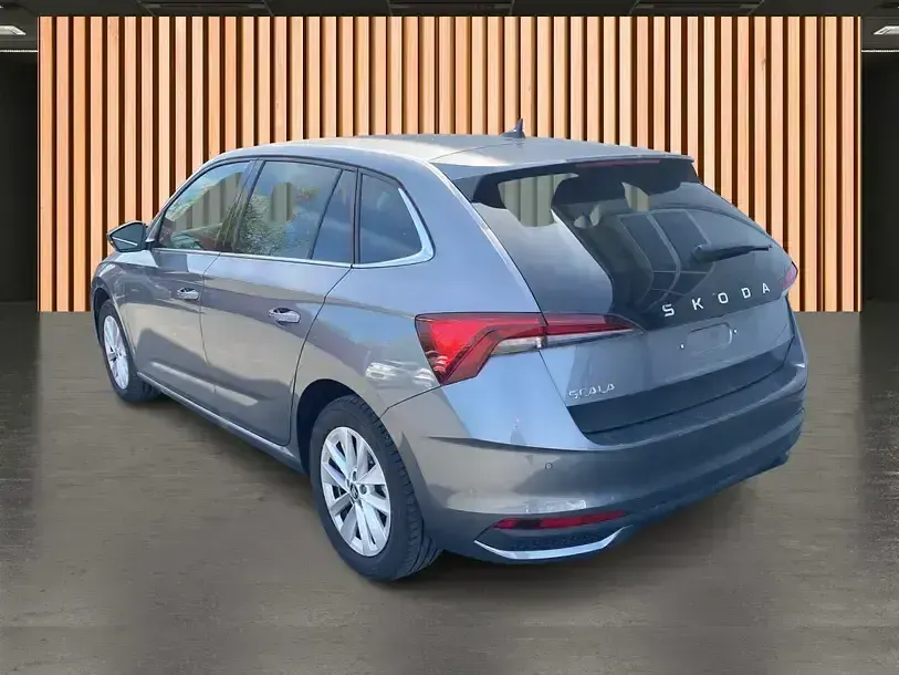 Usata Skoda Scala Selection 116 CV (85 kW) 2025 Grigio Utilitaria