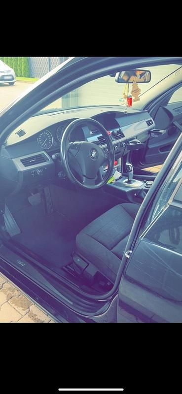 Second-hand BMW 520 2008 Negru Berlinǎ