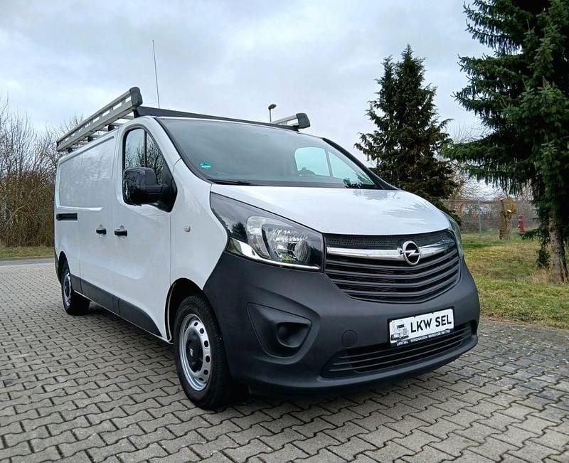 Gebraucht Opel Vivaro 120 PS (88 kW) 2016 Frostweiß Van / Kleinbus