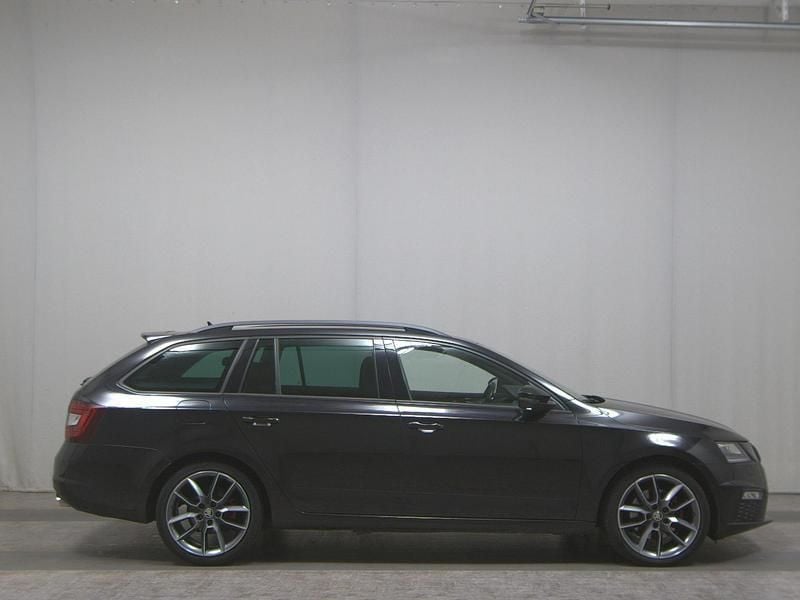 Schwarz Gebraucht 2019 Skoda Octavia RS Kombi | 16.380 € (Fairer Preis) - Bild 1/4