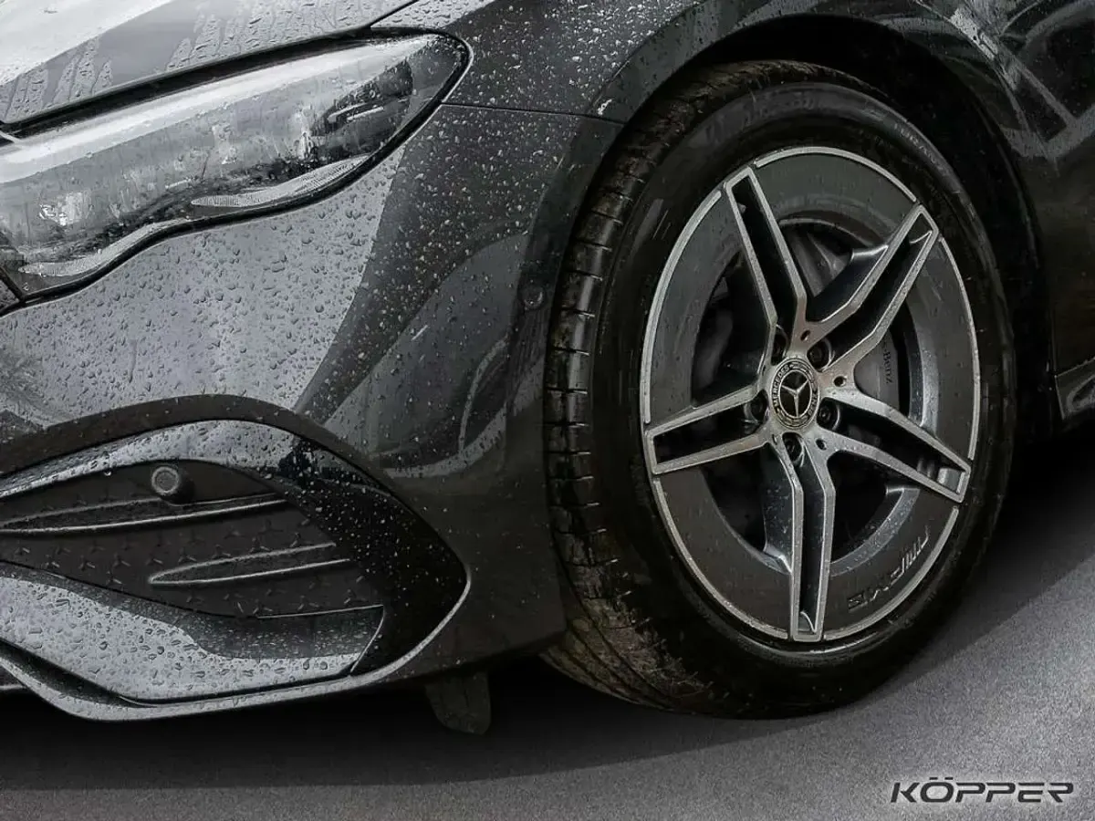 Usado Mercedes E200 Advanced Plus 204 CV (150 kW) 2025 Gris Berlina