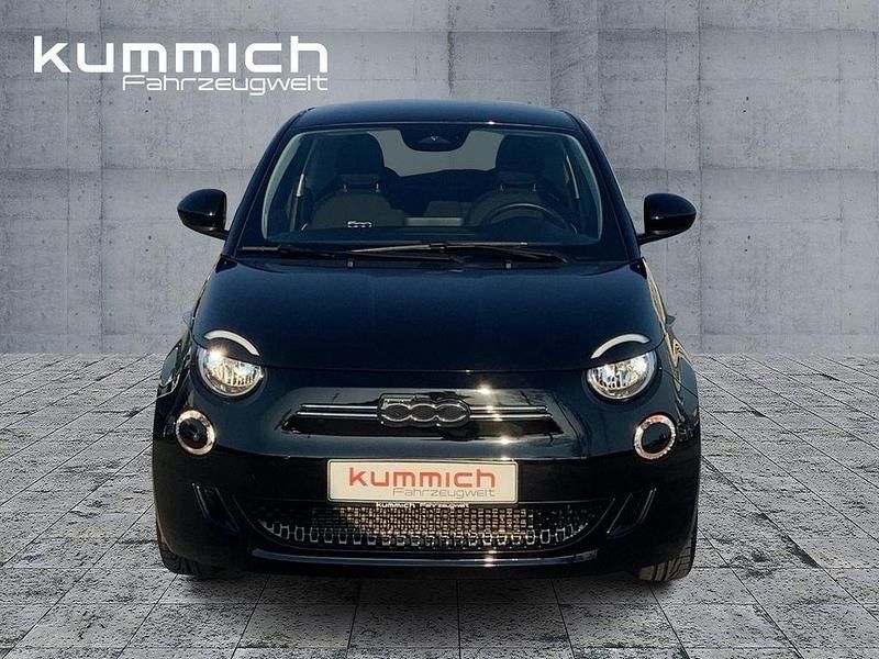 Gebraucht Fiat 500e Action 69 kW (95 PS) 2022 Schwarz Limousine