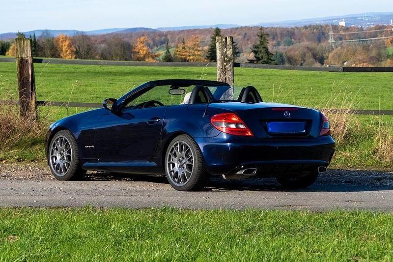 Blau Gebraucht 2008 Mercedes SLK200 Cabrio | 13.000 € (Teuer) - Bild 1/4