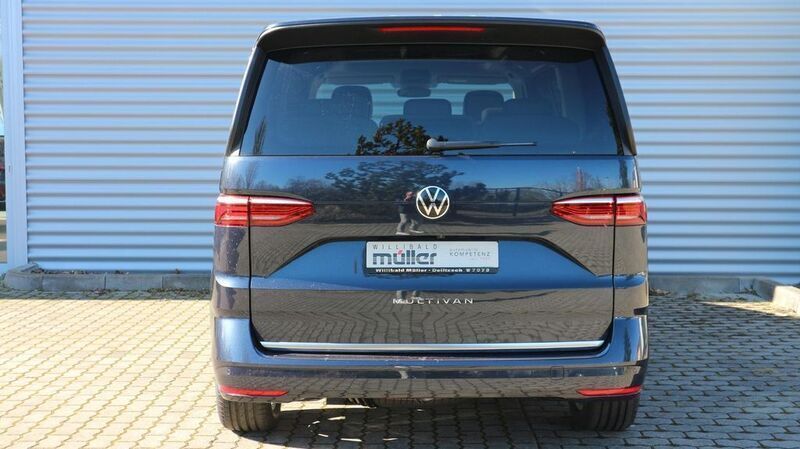 Gebraucht VW Multivan Style 150 PS (110 kW) 2024 Blau Van