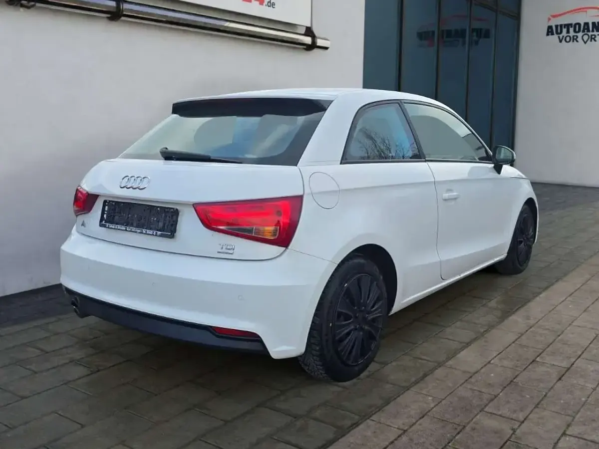 Gebraucht Audi A1 Comfort 90 PS (66 kW) 2015 Weiß Kleinwagen