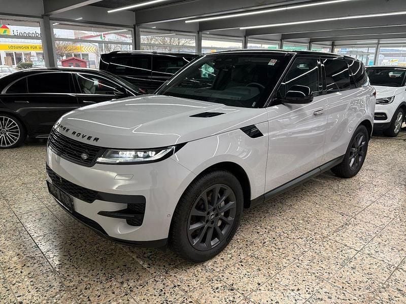 Grau Gebraucht 2023 Land Rover Range Rover Sport SE SUV | 89.945 € (Guter Preis) - Bild 1/4