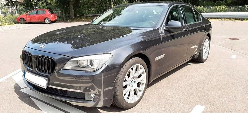 Schwarz Gebraucht 2011 BMW 730 Limousine | 7.350 € (Superpreis) - Bild 1/4