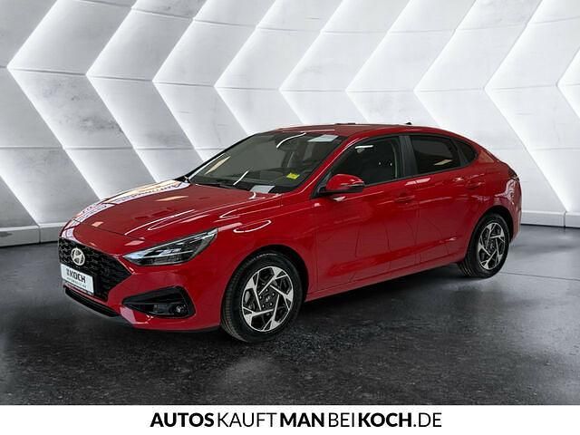 Gebraucht Hyundai i30 101 PS (74 kW) 2024 Rot Kleinwagen