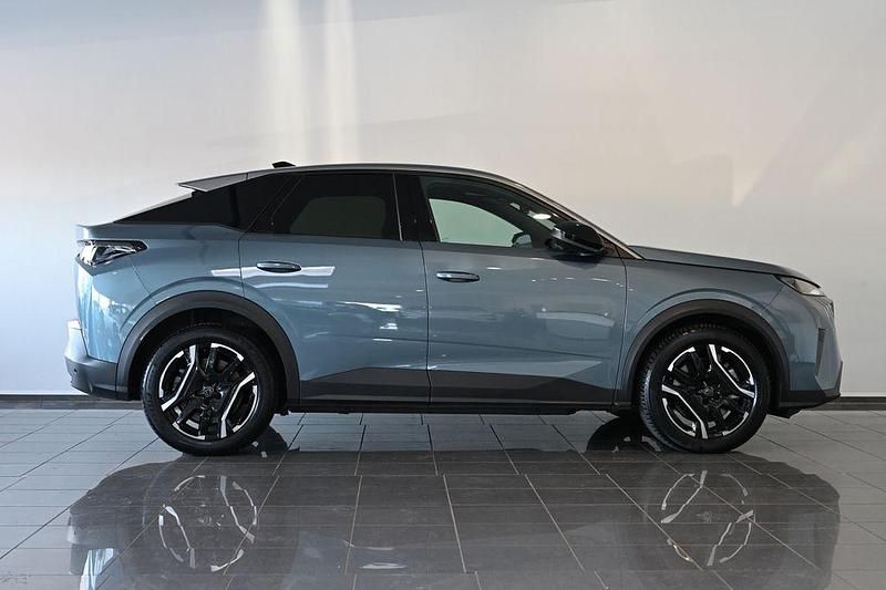 Gebraucht Peugeot e-3008 Allure 156 kW (213 PS) 2024 Ingaro blau metallic SUV