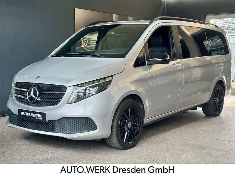 Silber Gebraucht 2023 Mercedes V300 Night Van / Kleinbus | 59.900 € (Fairer Preis) - Bild 1/4