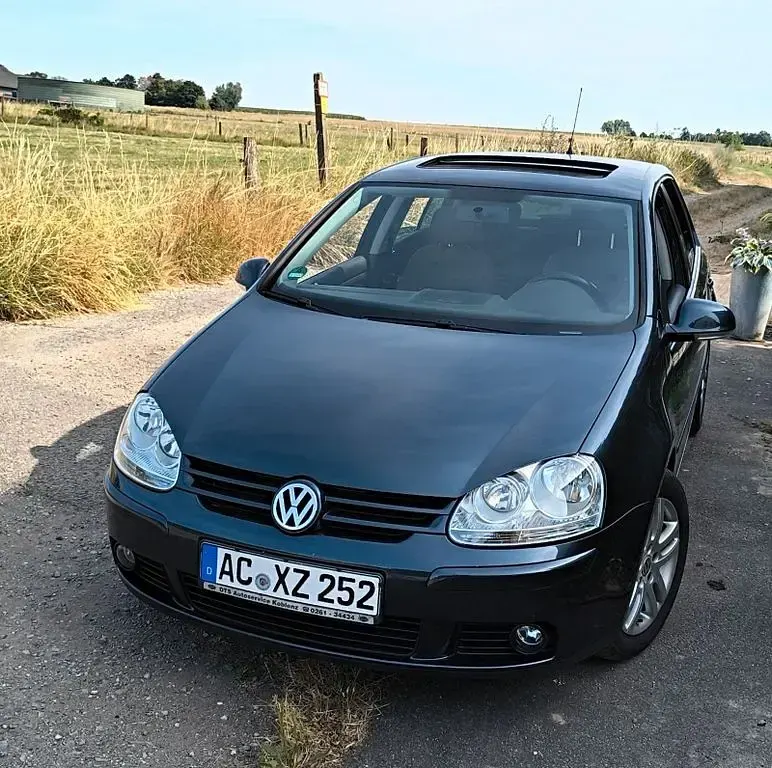 Gebraucht VW Golf V 105 PS (77 kW) 2007 Blau Limousine