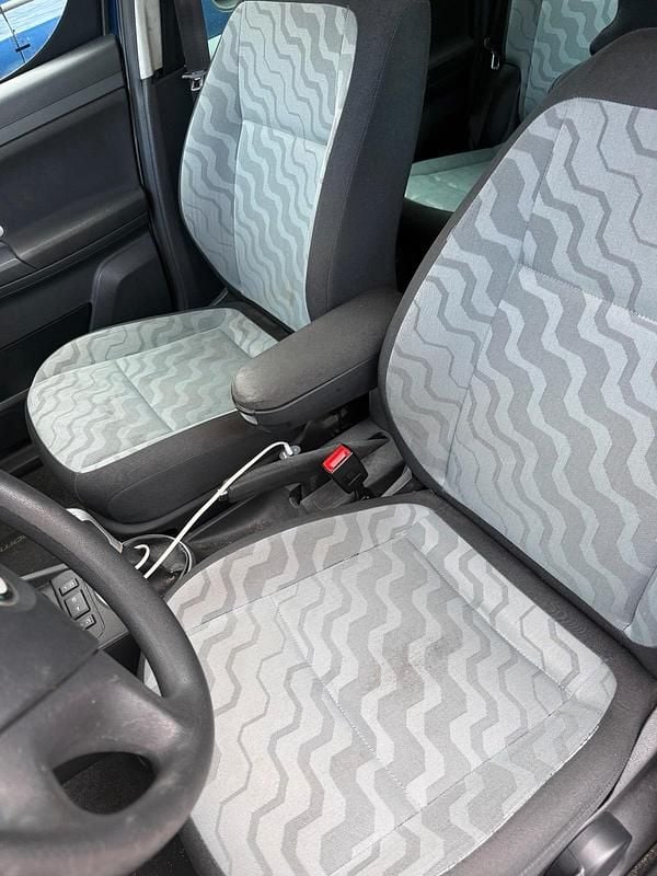 Gebraucht Skoda Fabia 105 PS (77 kW) 2010 Blau Limousine