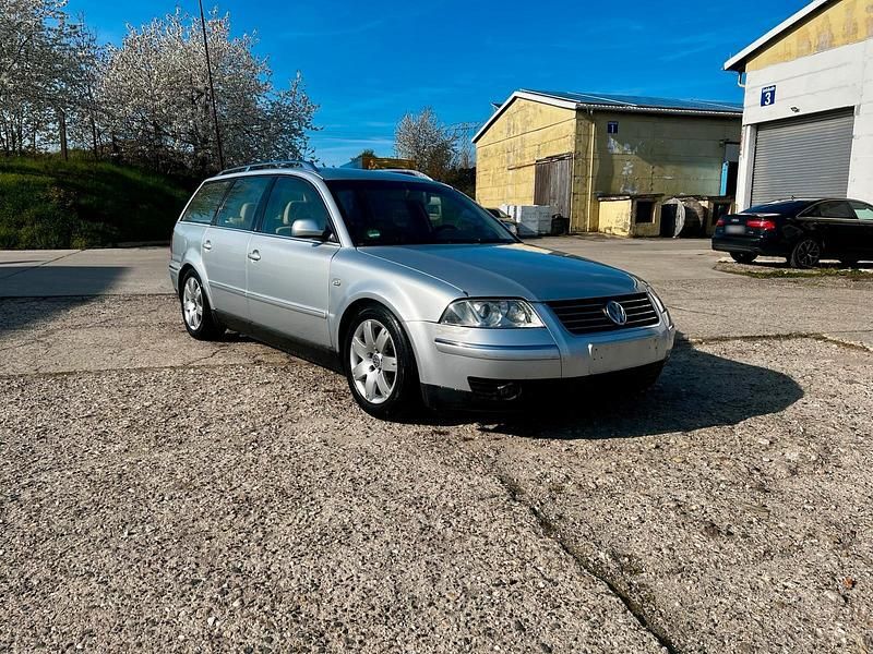 Gebraucht VW Passat 131 PS (96 kW) 2002 Silber Kombi
