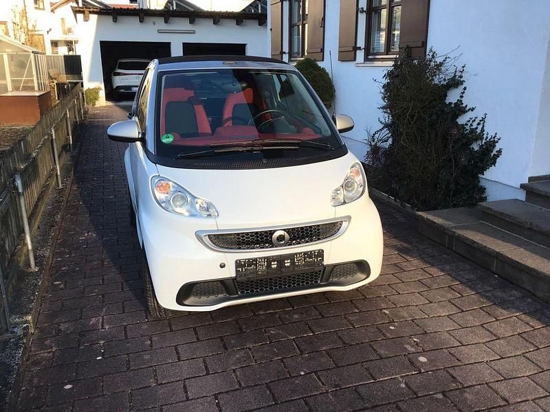 Gebraucht Smart ForTwo Cabrio Passion 71 PS (52 kW) 2012 Weiß Cabrio