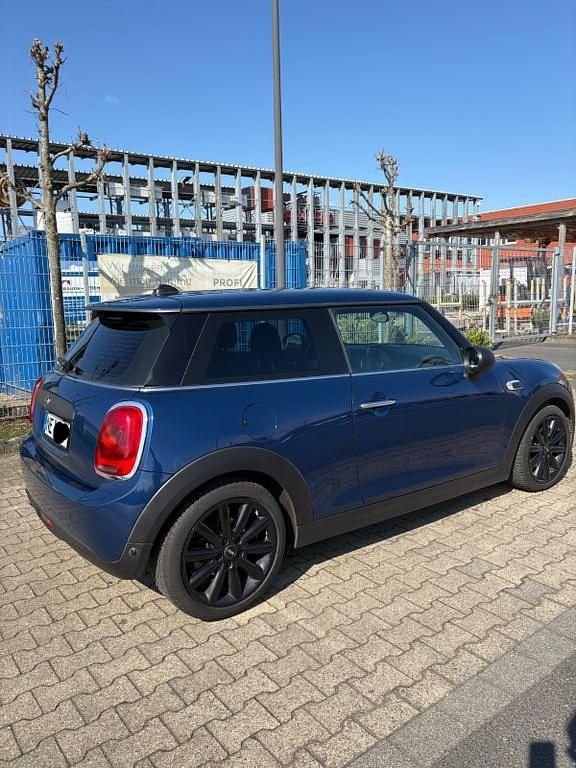 Second-hand Mini ONE 102 CP (75 kW) 2017 Albastru Hatchback