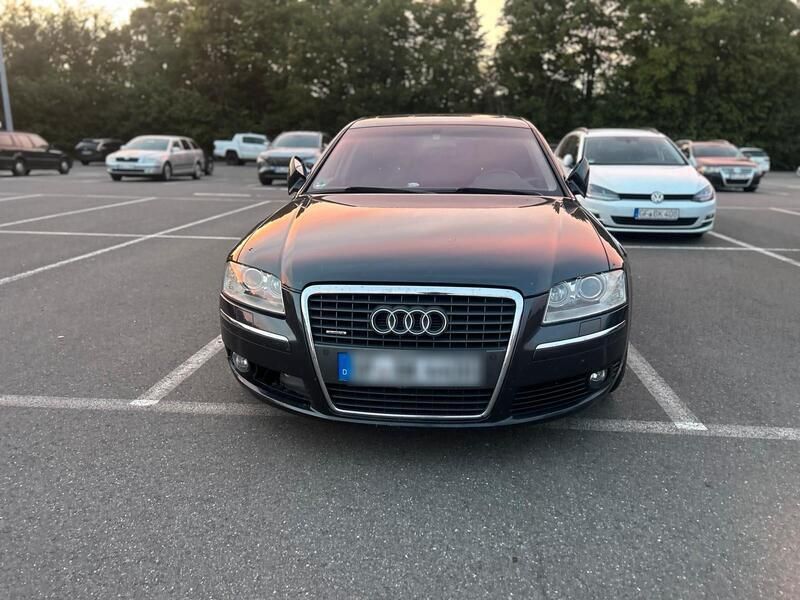 Grau Gebraucht 2005 Audi A8 Sport Limousine | 7.000 € - Bild 1/4