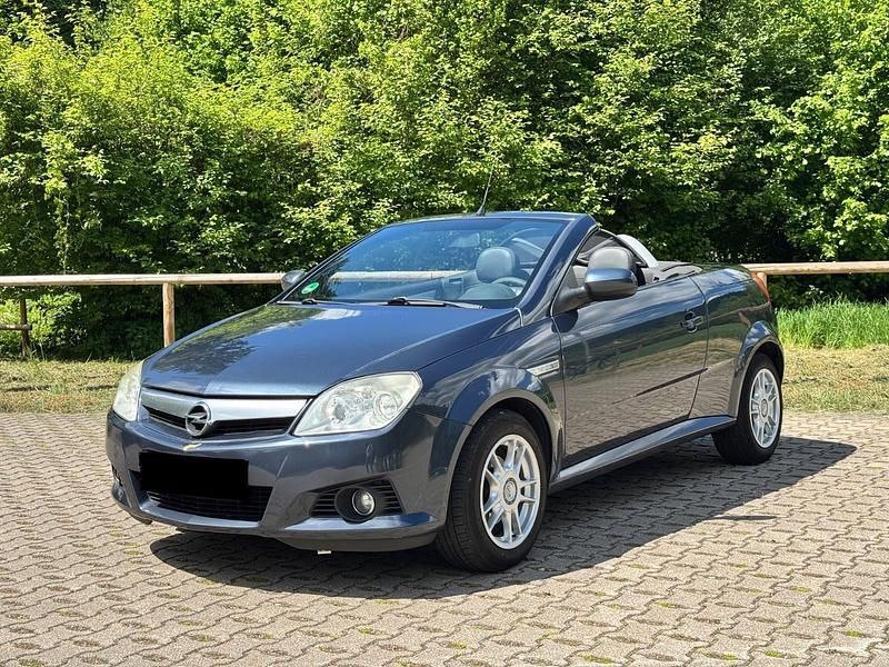Grau Gebraucht 2008 Opel Tigra Cabrio | 990 € (Superpreis) - Bild 1/4