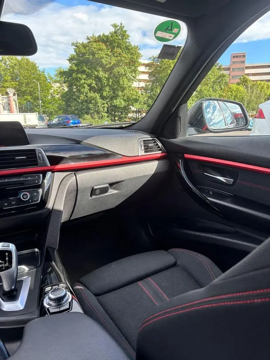 Gebraucht BMW 320 Sport Line 190 PS (139 kW) 2015 Schwarz Kombi