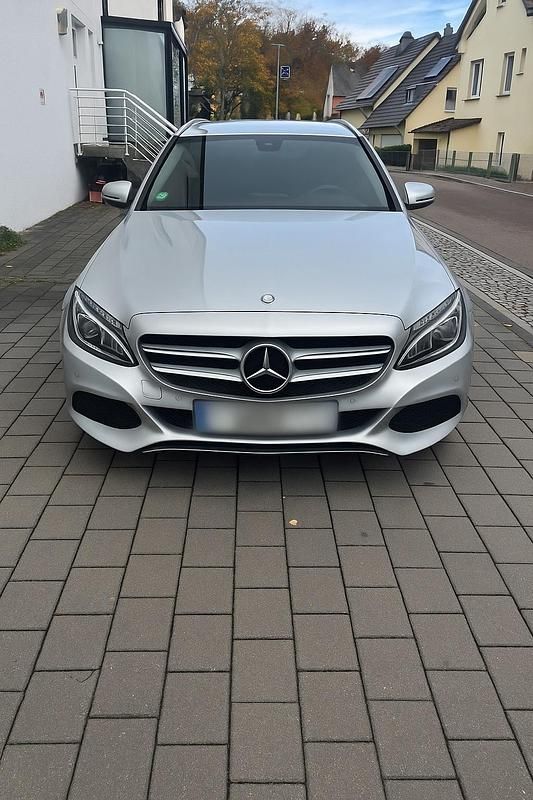 Silber Gebraucht 2016 Mercedes C250 AMG line Kombi | 15.990 € (Guter Preis) - Bild 1/4