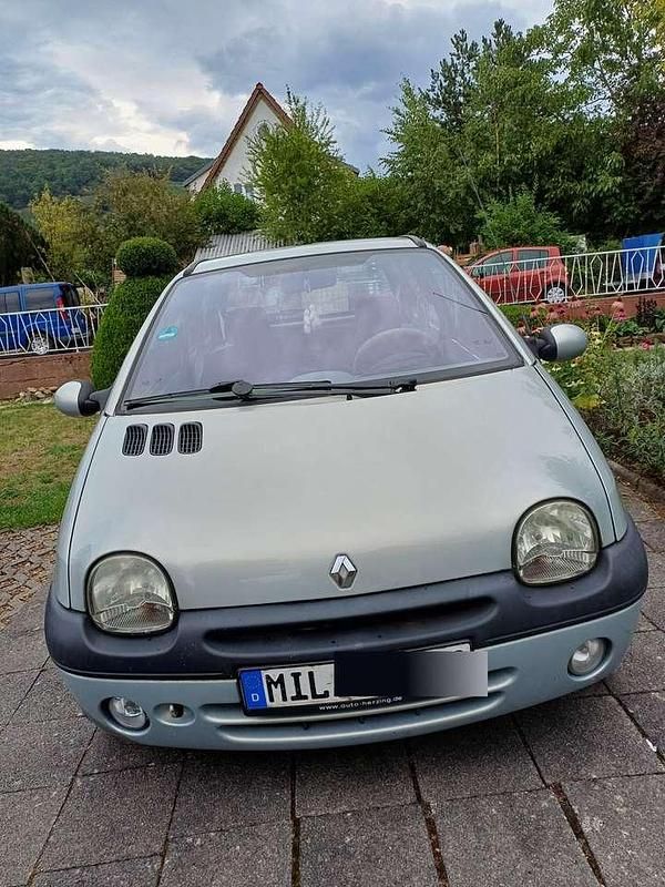 Silber Gebraucht 2000 Renault Twingo Privilege Kleinwagen | 750 € (Fairer Preis) - Bild 1/4