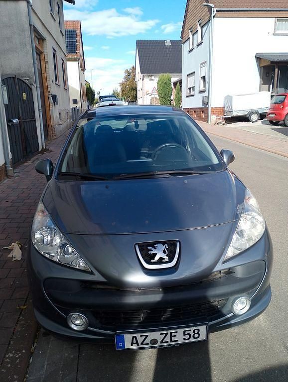 Grau Gebraucht 2008 Peugeot 207 Urban Move Limousine | 1.000 € (Superpreis) - Bild 1/4