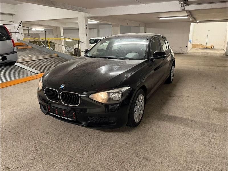 Gebraucht BMW 116 136 PS (100 kW) 2012 Schwarz Kleinwagen