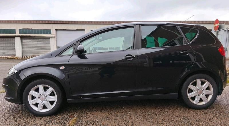 Gebraucht Seat Altea 105 PS (77 kW) 2009 Schwarz Limousine