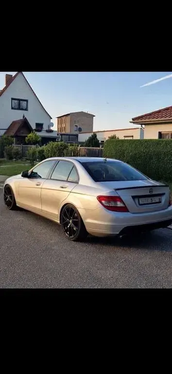 Gebraucht Mercedes C200 185 PS (136 kW) 2007 Silber Limousine