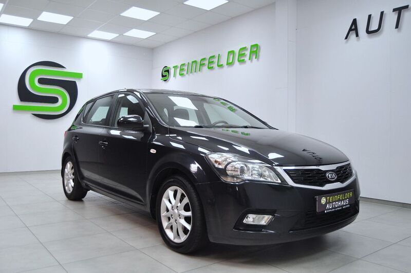 Zilinaschwarz met. Gebraucht 2010 Kia Ceed Kleinwagen | 4.490 € (Teuer) - Bild 1/4