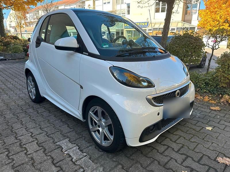 Weiß Gebraucht 2014 Smart ForTwo Coupé Brabus Coupé | 7.400 € (Etwas zu teuer) - Bild 1/4