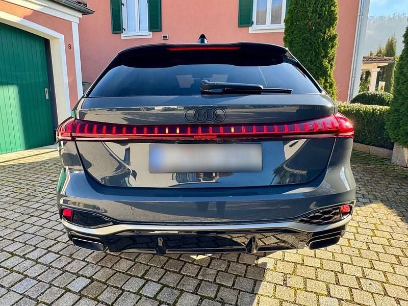 Gebraucht Audi A5 Edition .1 150 PS (110 kW) 2025 Grau Kombi