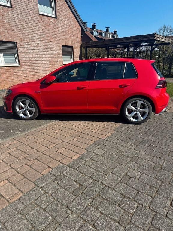 Gebraucht VW Golf VII GTI 245 PS (180 kW) 2019 Rot Limousine
